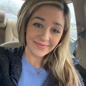 Meet your Posher, Breanna